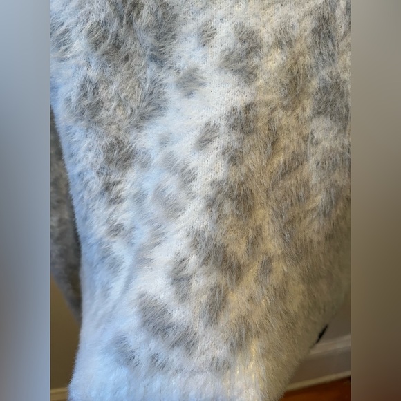 Bella Dahl Cropped Slouchy Boxy Sweater Jacquard Knit Snow Leopard Size XS - Picture 8 of 9